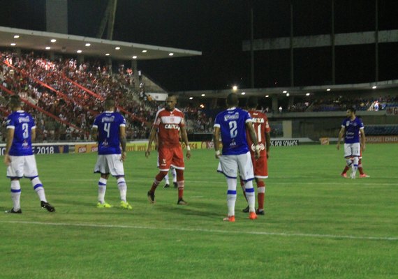 CRB faz 3 a 1 no Confiança e segue 100% na Copa do Nordeste