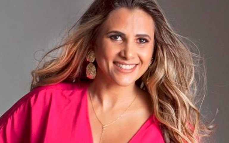 Cantora da banda &#8216;A Patroa&#8217; diz que Marília Mendonça lhe deu razão sobre processo