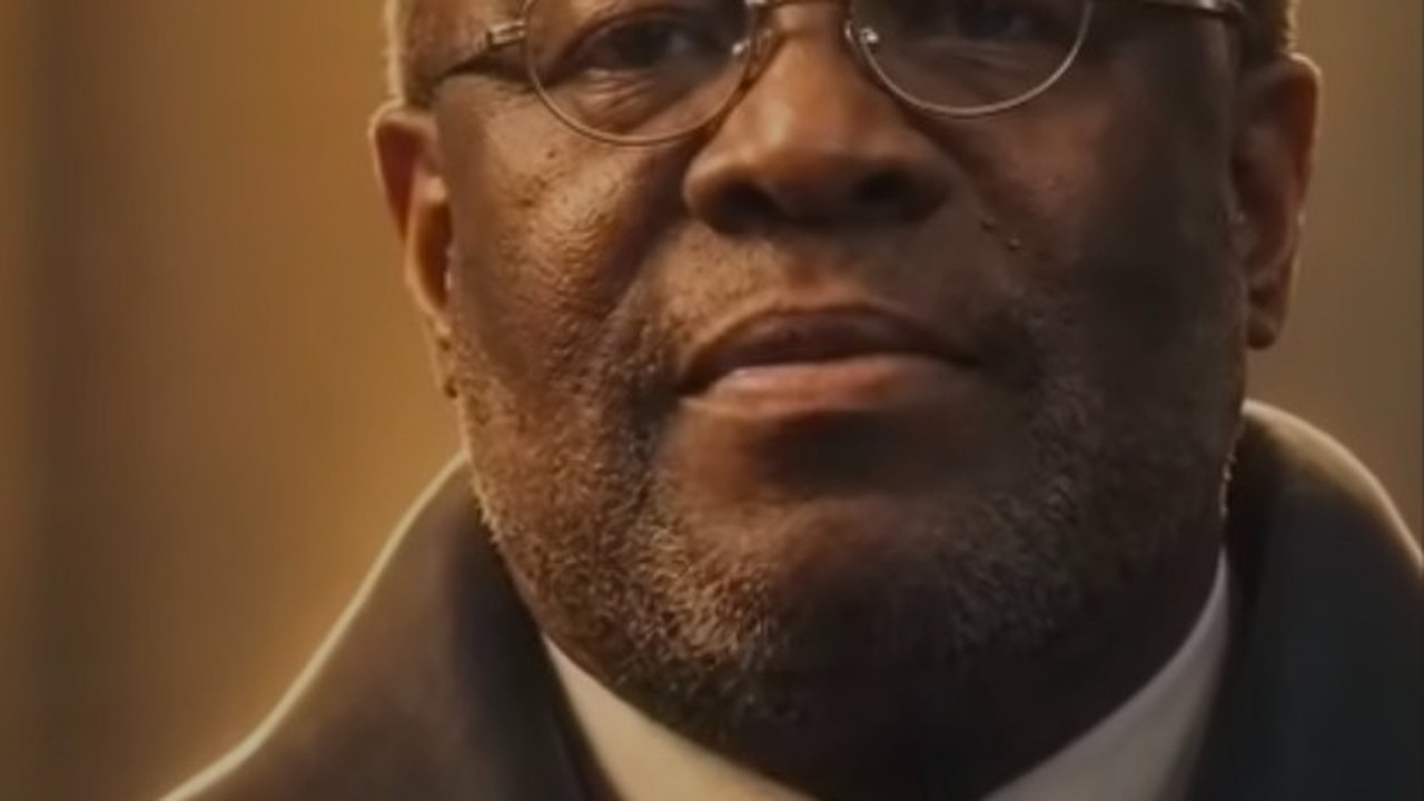 O novo homem da capa preta? DC lança Joaquim Barbosa como presidenciável após racha com Aldo Rebelo