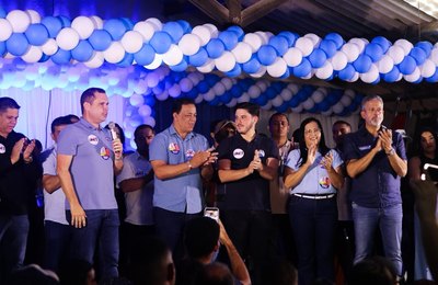 Em Lagoa da Canoa, Fernando Pereira fortalece parceria com Edilza Alves ao lado de Arthur e Álvaro Lira