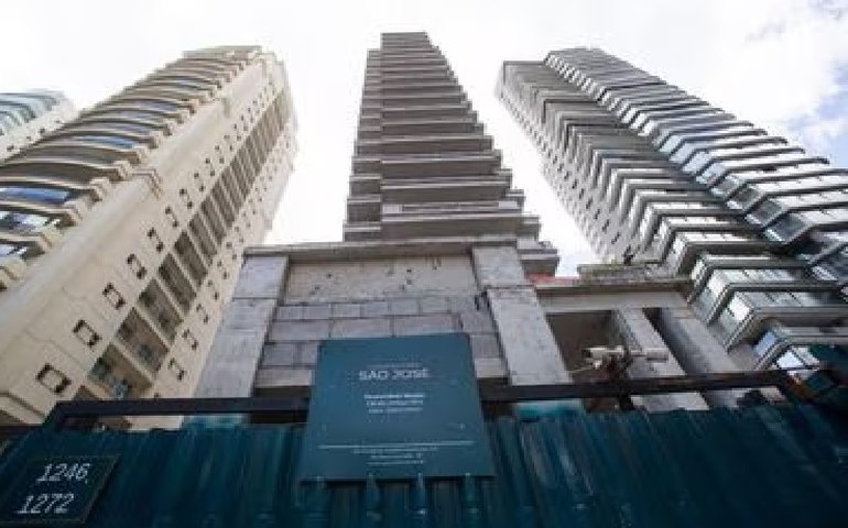 Prédio de alto padrão é erguido no Itaim-Bibi sem ter licença