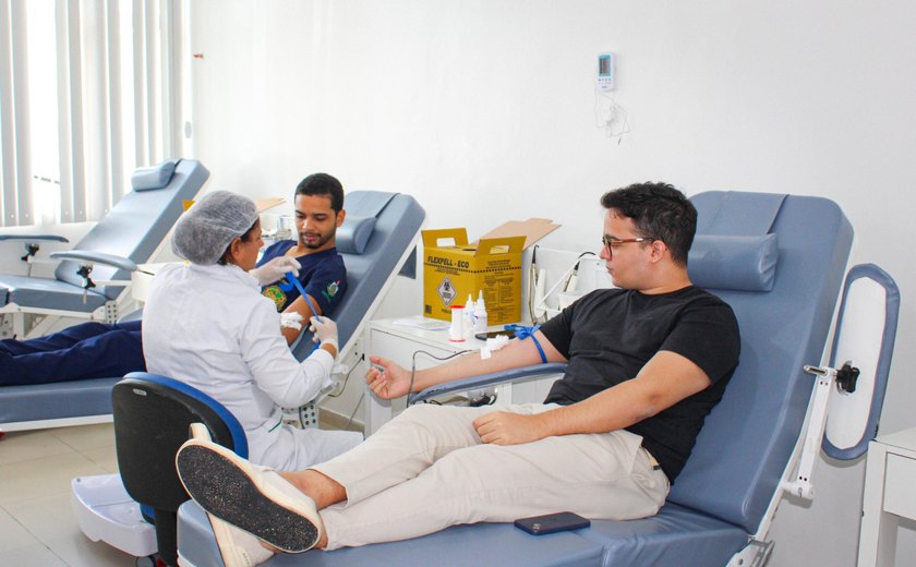 Servidores da CGE e da Alagoas Previdência participam de doação voluntária de sangue no Hemoal