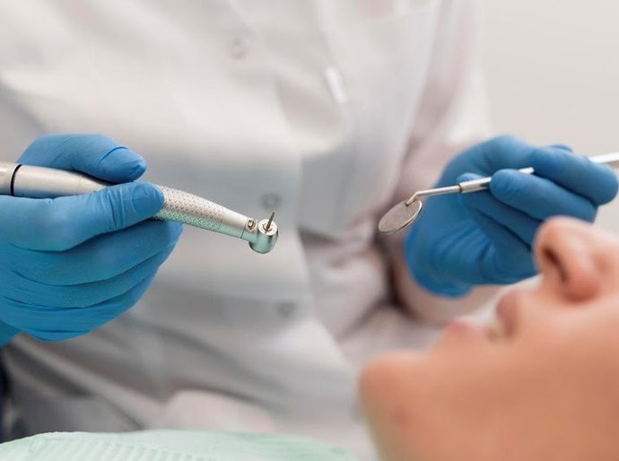 Entenda por que a cadeira do dentista se tornou uma das linhas de defesa contra doenças crônicas