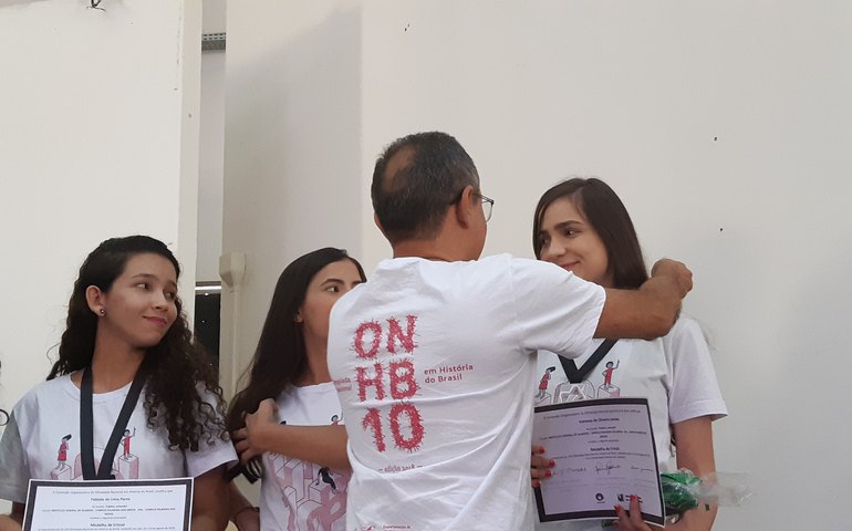 Exatas, Humanas e Destaques: emoção marca cerimônia de homenagem a alunos medalhistas