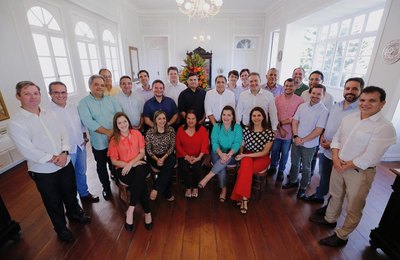 Renan Filho e os deputados, em: Uma foto que tudo diz - Parte II
