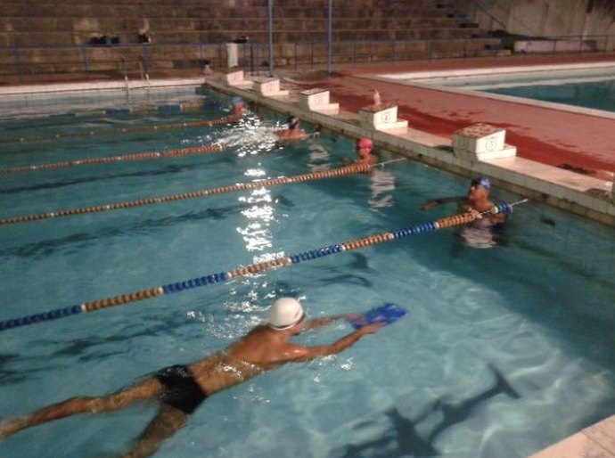 Seris oferece aulas de natação para servidores penitenciários