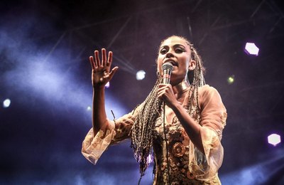 Ações Culturais: Naná Martins se apresenta nesta quarta-feira