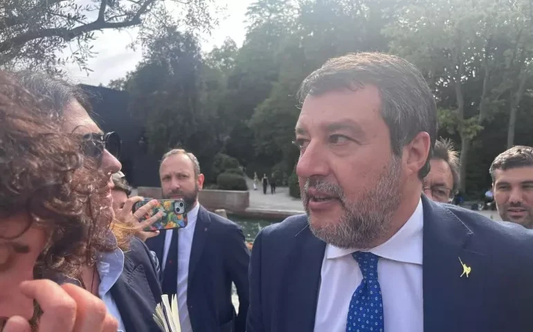 Vice de Meloni vai à Bienal de Veneza para 'dar fim à polêmica' russa