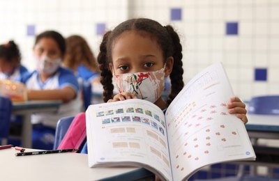 Novos estudantes da rede municipal tem até domingo (8) para realizar pré-matrícula