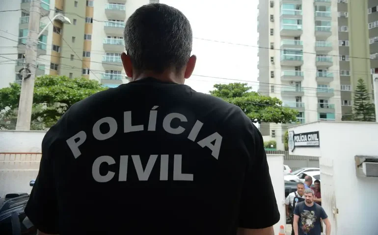 Polícia faz operação contra núcleo financeiro do Comando Vermelho