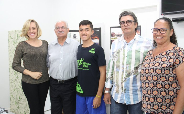Prefeito parabeniza atleta contemplado em seletiva nacional