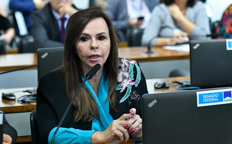 CCJ aprova definição da educação como vetor de progresso