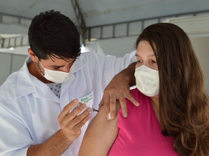 AL é o primeiro Estado do NE a vacinar 30% da população com as duas doses do imunizante