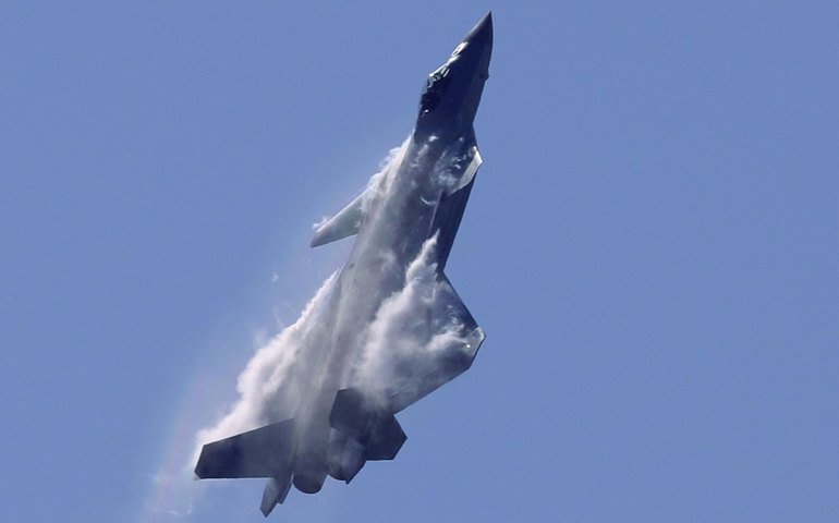 Mídia avalia capacidades do caça chinês que pode 'trazer problemas' à Força Aérea dos EUA