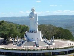 Estátua de Padre Cícero, em Juazeiro do Norte-CE