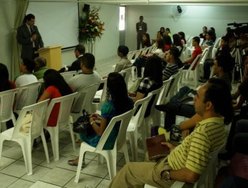 Estudo para jovens na Escola Bíblica de Obreiros