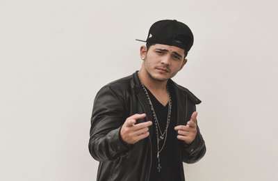 MCs Elvis e Matheuzinho comandam segunda edição da festa O Bonde no Bud Basement  