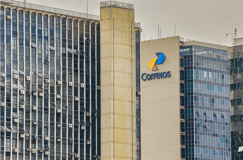 Sancionada Lei que prioriza contratação dos Correios e Telebras pela administração pública