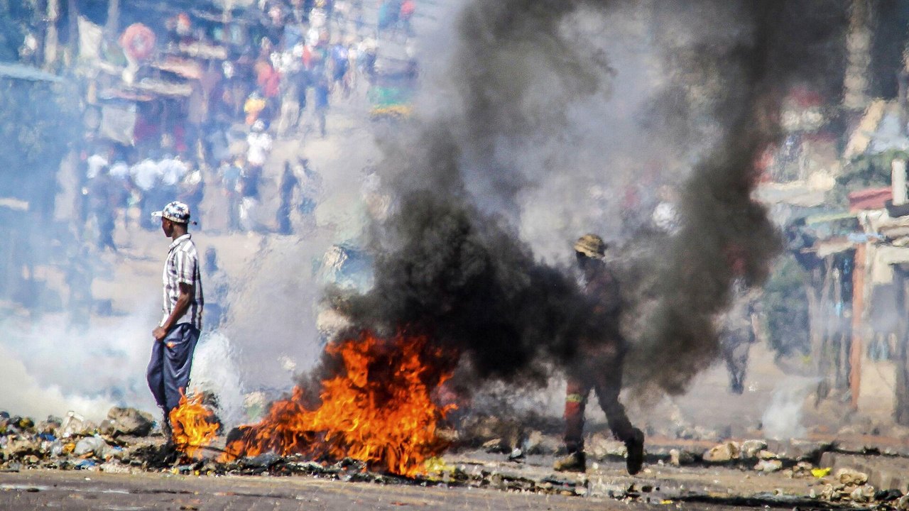 Mídia: confrontos em Moçambique deixam dezenas de mortos e feridos; mais de 1,5 mil fogem da cadeia