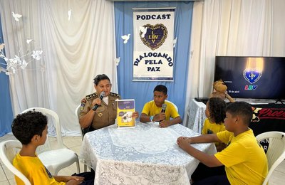 Proerd e Legião da Boa Vontade gravam podcast sobre cultura de paz