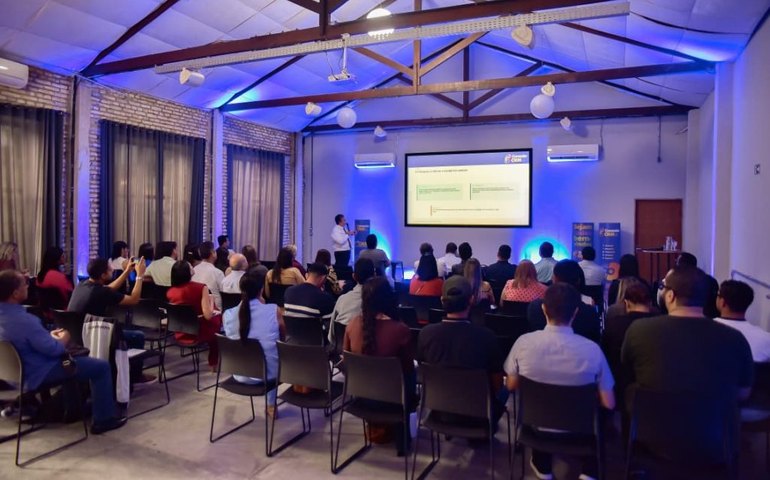 Arapiraca avança na modernização da gestão com capacitação sobre a Reforma Tributária