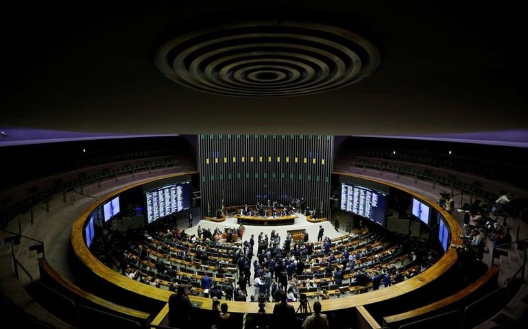 Câmara conclui votação do PL que exclui cobrança de ICMS sobre bandeiras tarifárias