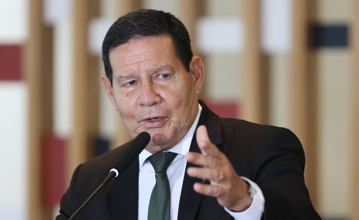 Mourão permanecerá em isolamento na residência oficial do Jaburu