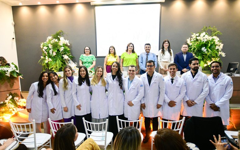 Médicos recebem título de especialistas após concluírem Programa de Residência no HGE