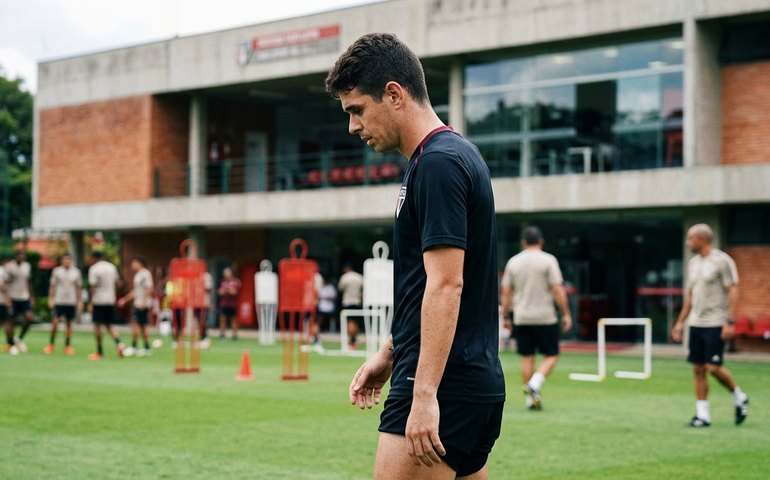 São Paulo oficializa rescisão com Oscar e pagará R$ 10 milhões ao meia