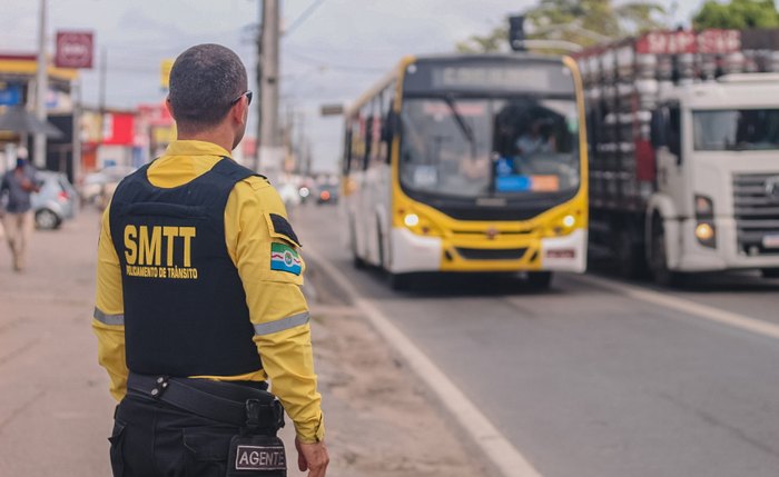 Faixas exclusivas para ônibus servem para dar celeridade às rotas dos transportes coletivos Faixas exclusivas para ônibus servem para dar celeridade às rotas dos transportes coletivos