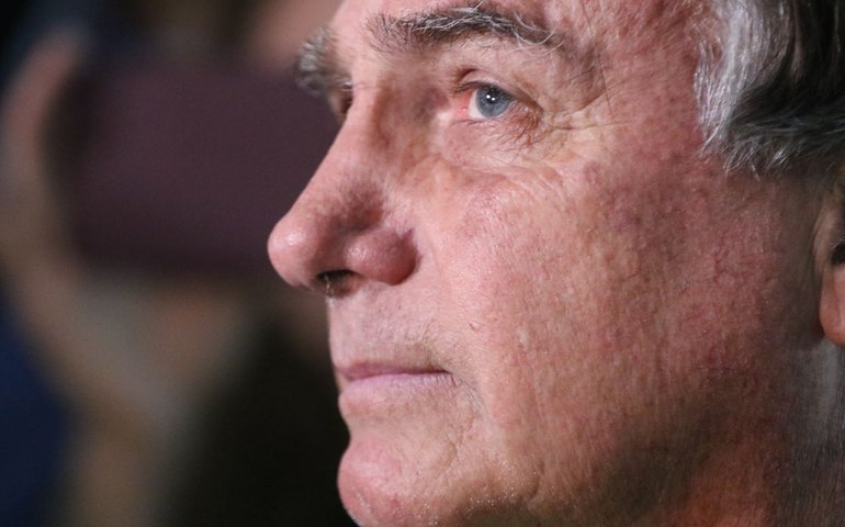 Moraes determina perícia médica em Bolsonaro após pedido de cirurgia