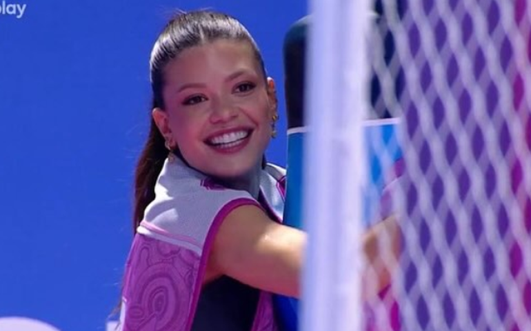 Vitória se junta a adversários na Prova do Líder, e Maike comenta: 'Bom para ela se ligar'