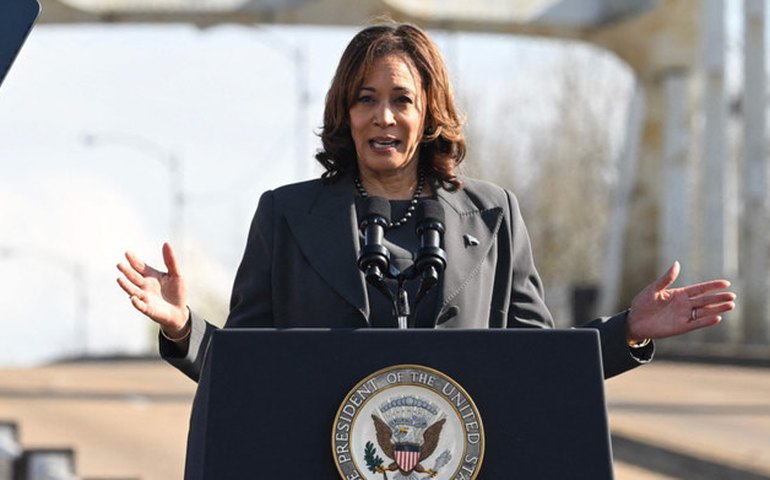 Kamala defende estrutura regulatória para criptomoedas e medidas para homens negros