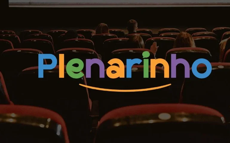 Câmara leva alunos de 30 escolas ao cinema para apresentar programa Plenarinho