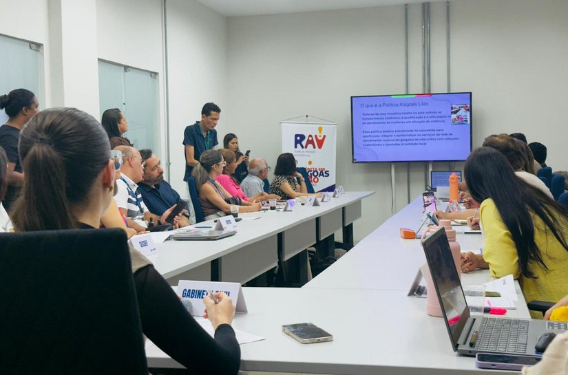 Comitê Gestor da Rede de Atenção às Violências discute políticas públicas para mulheres e jovens