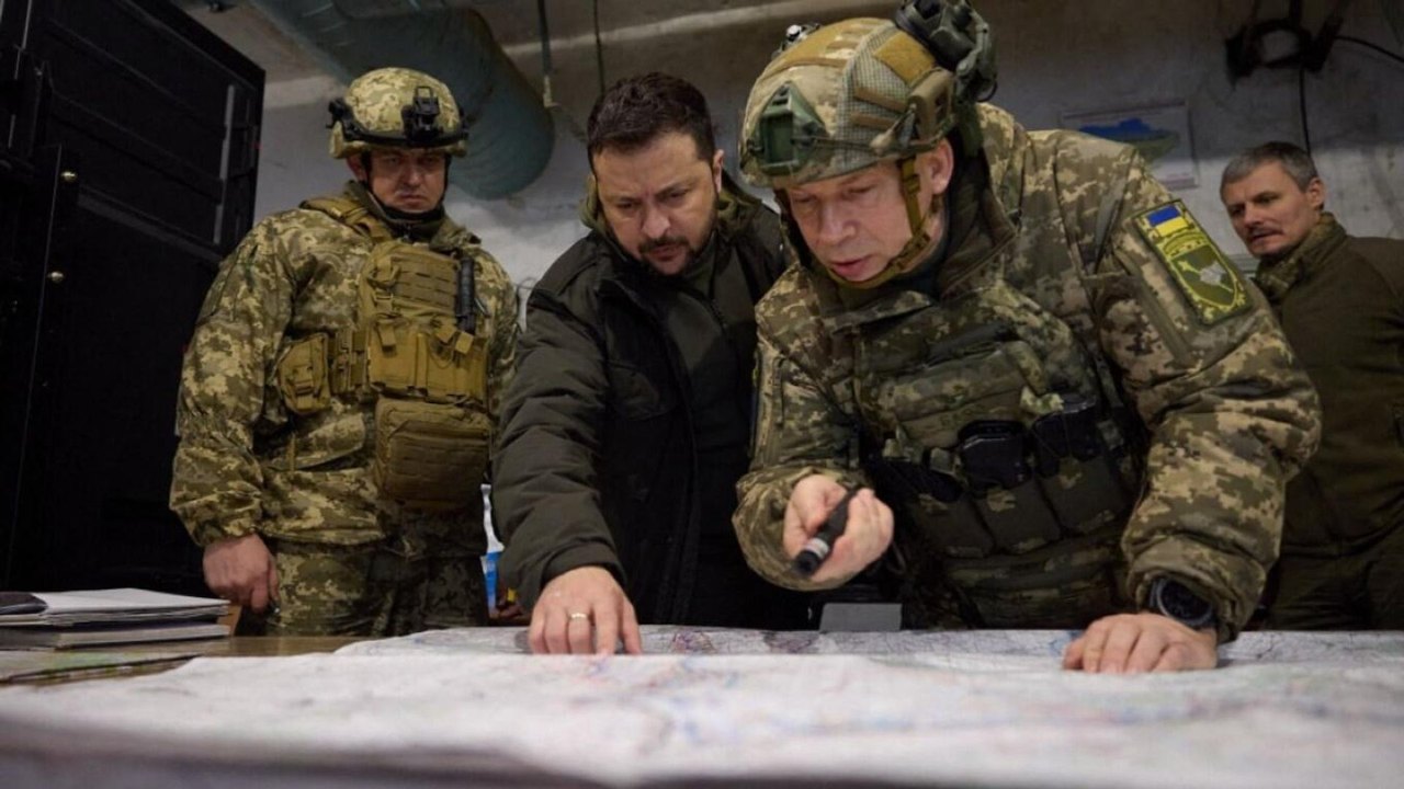 Zelensky pode demitir comandante-chefe do Exército ucraniano devido à crise política, diz mídia