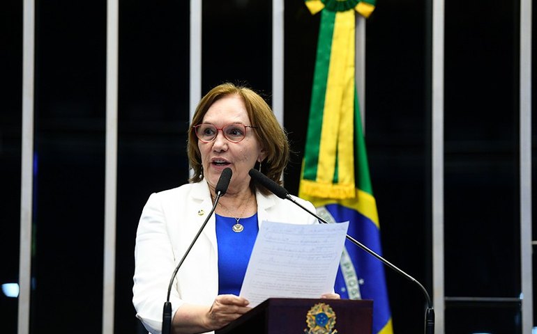 Debatedores divergem sobre revalidação de diplomas para o Mais Médicos