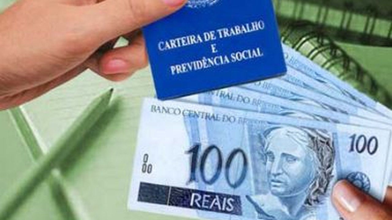 Salário mínimo de R$ 724 entra em vigor