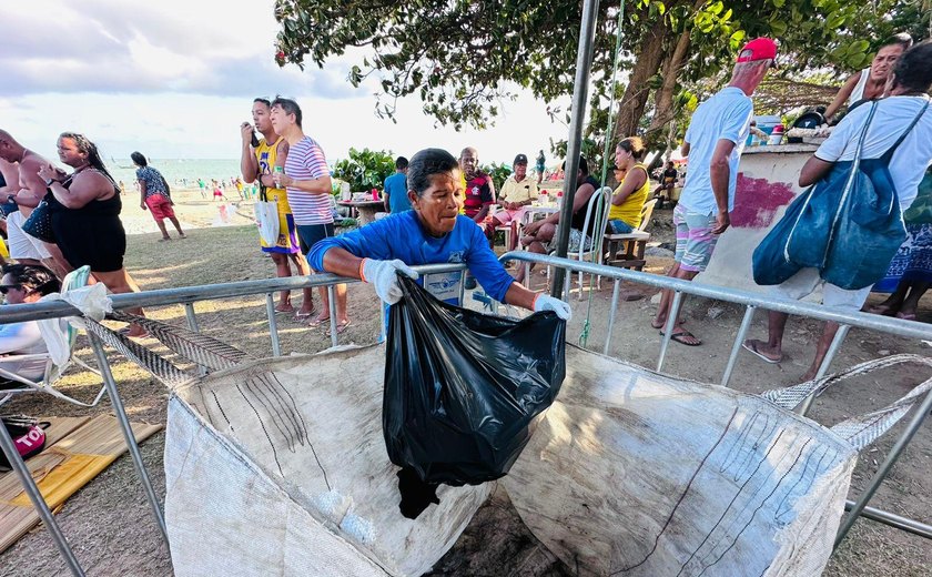 Autarquia de Limpeza Urbana realiza coleta seletiva durante a Festa das Águas