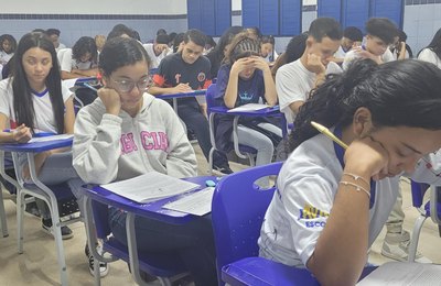 Mais de 15 mil alunos da rede participam da primeira fase da Olimpíada de Física das Escolas Públicas