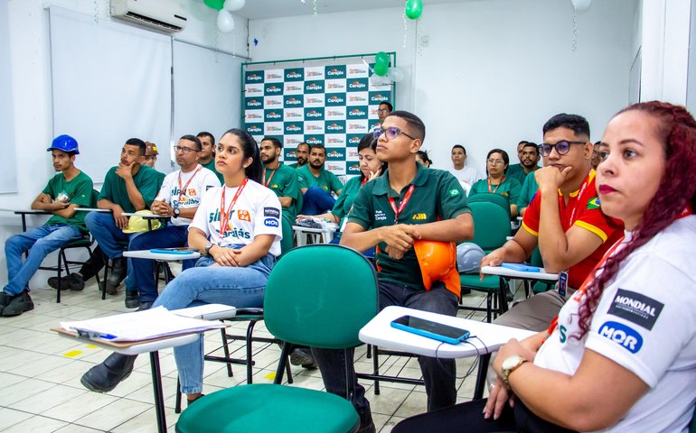 Agentes da Operação Lei Seca realizam palestras de conscientização sobre álcool e direção em empresa de Rio Largo