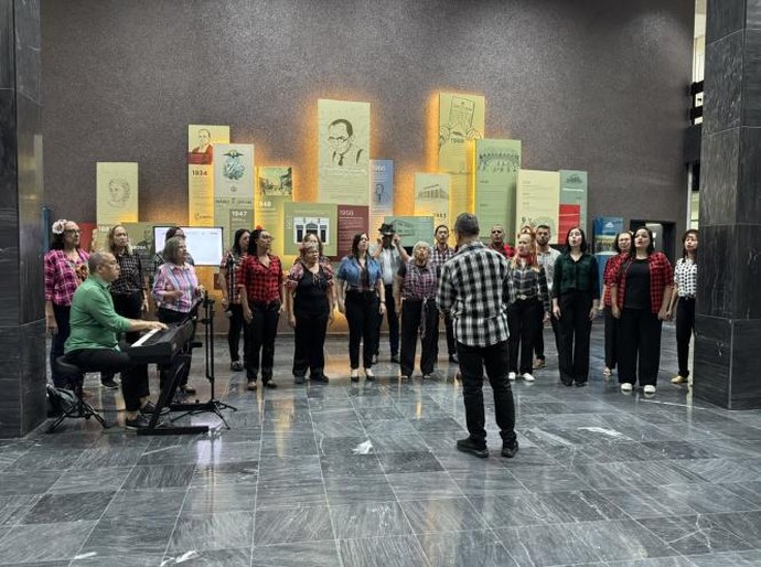 Coro Contas e Cantos encanta público com apresentação junina no TCE/AL