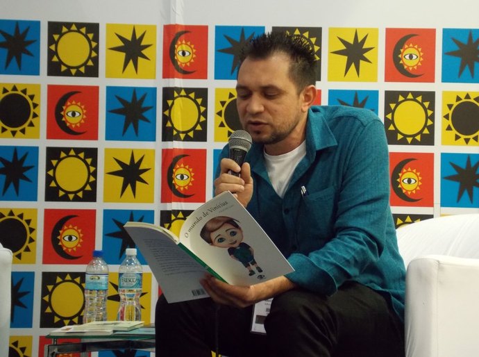 Escritor alagoano concorre à cadeira 37, da Academia Brasileira de Letras