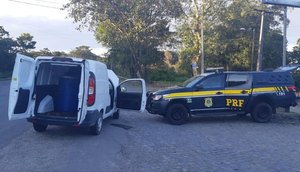 Três homens são presos por transportar mais de 100 kg de maconha em Sergipe / Foto: Foto: PRF/SE