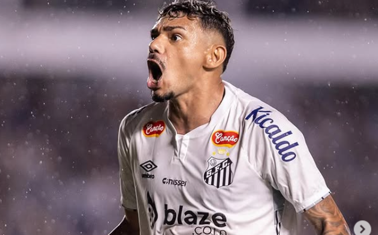 Tiquinho Soares evita prometer gols pelo Santos e revela ansiedade para jogar com Neymar