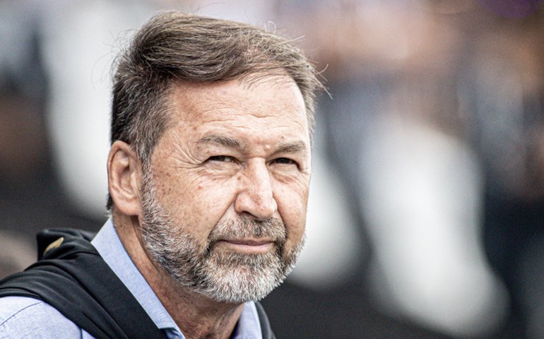 Ex-diretor do Corinthians critica gestão de Melo: 'Me arrependo de não ter saído antes'