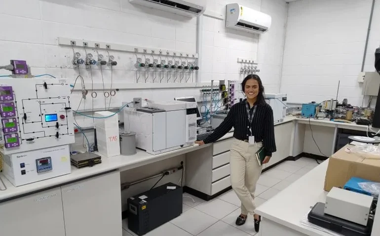 Com toda formação acadêmica na Ufal, egressa se torna pesquisadora do setor nuclear