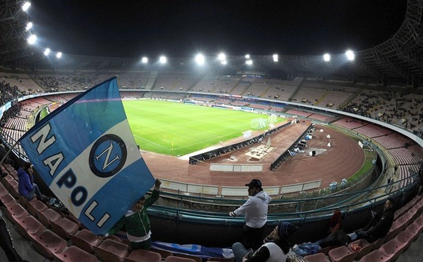 Estádio do Napoli deve demorar até 15 dias para ser batizado de Diego Maradona