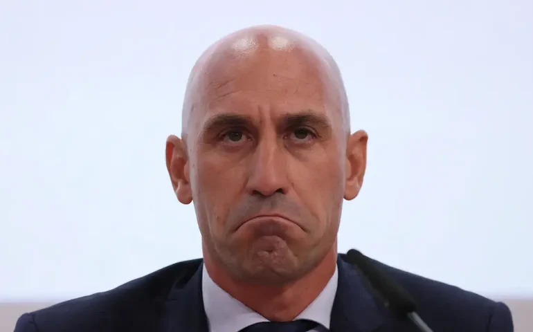 Rubiales é liberado após ser preso em aeroporto após depor em investigação por corrupção