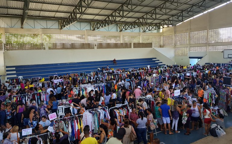 Grupo Pata Amada participa do último Bazar Chique do ano